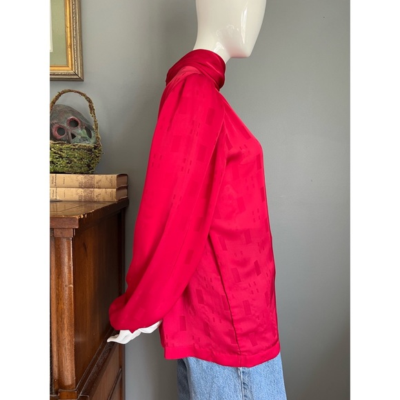 Vintage Avon fashions : red polyester blouse - Picture 5 of 14